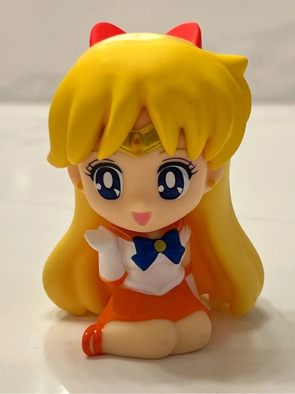 Sailor Moon Venus Mini Figure BANDAI Rela Cot Relaxing Mascot Series
